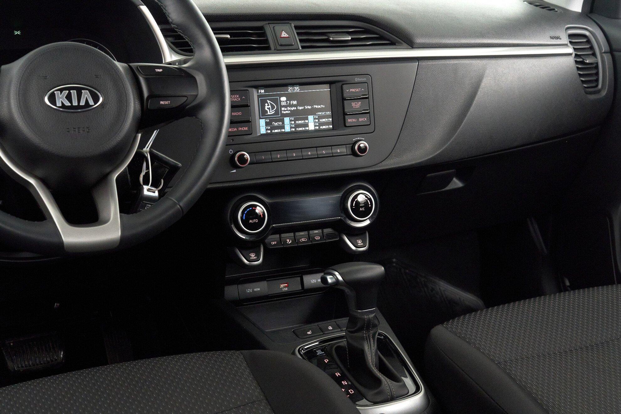 Kia Rio 2021, черный