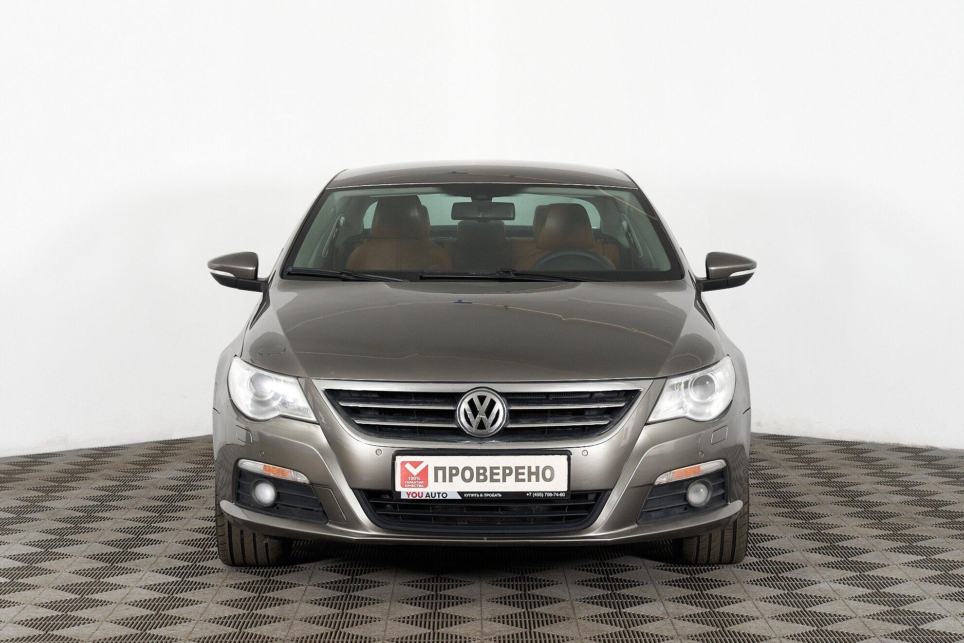 Volkswagen Passat CC 2010, бежевый