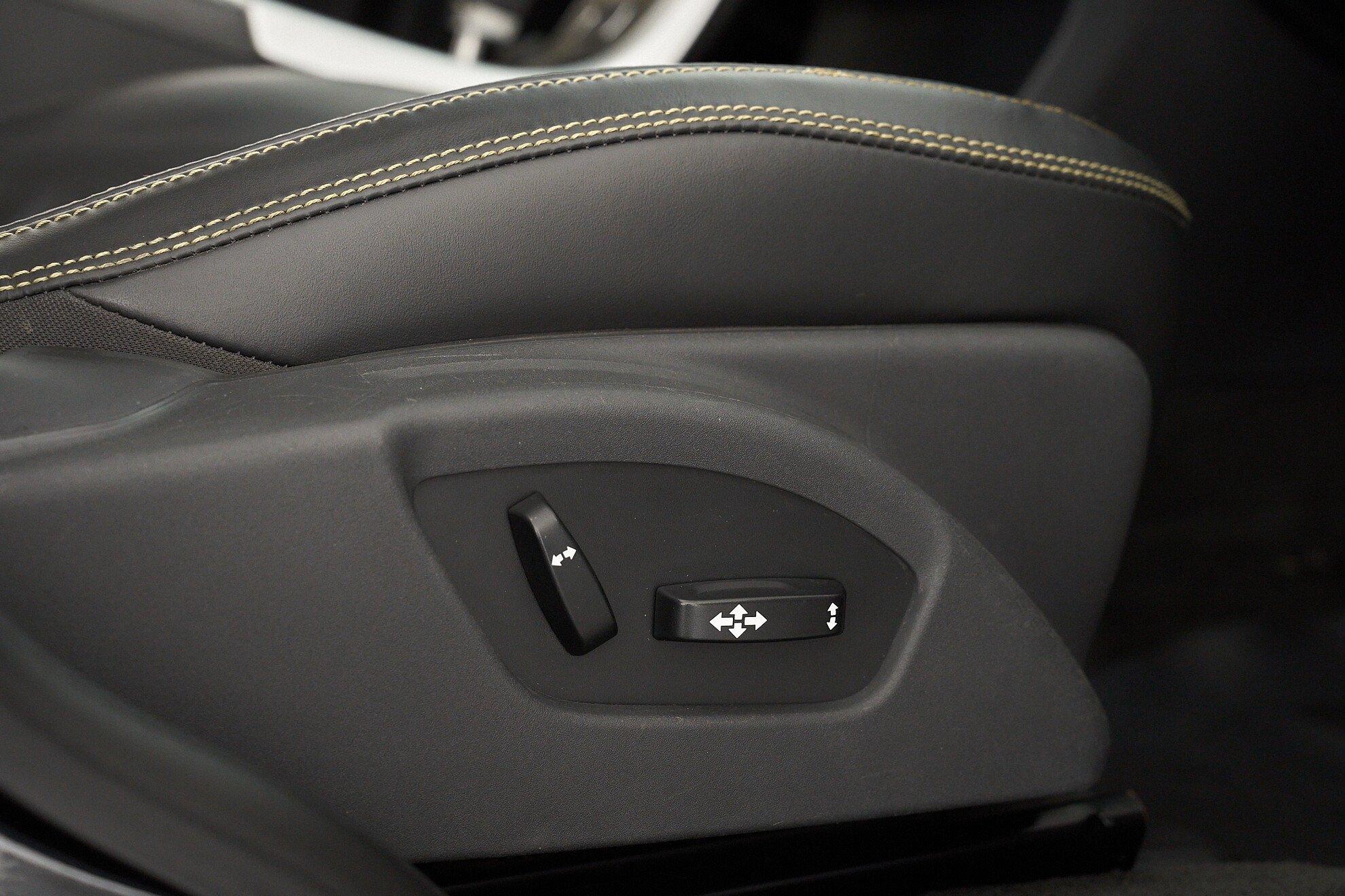 Volvo XC60 2010, черный