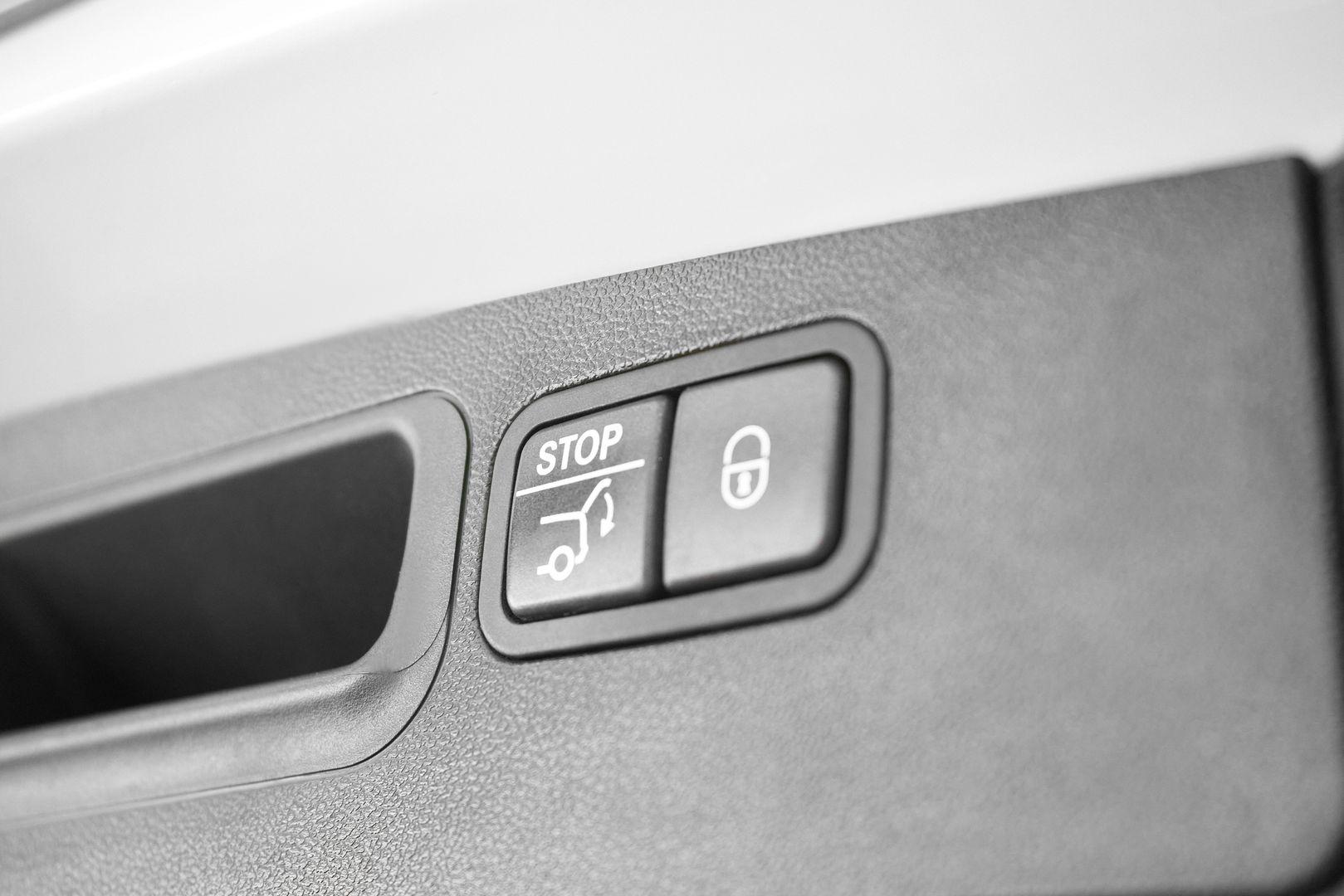 Mercedes-Benz GL-Класс 2012, белый