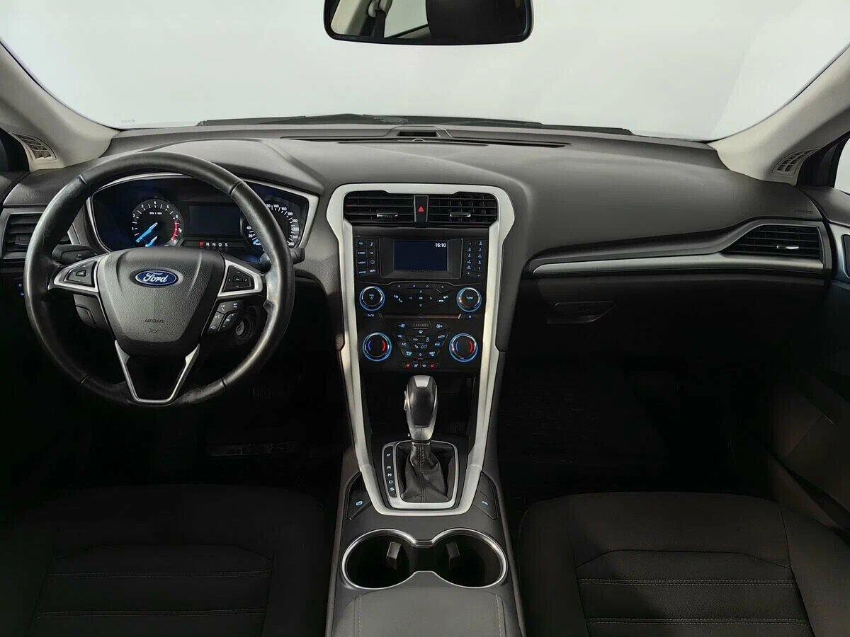 Ford Mondeo 2018, серый
