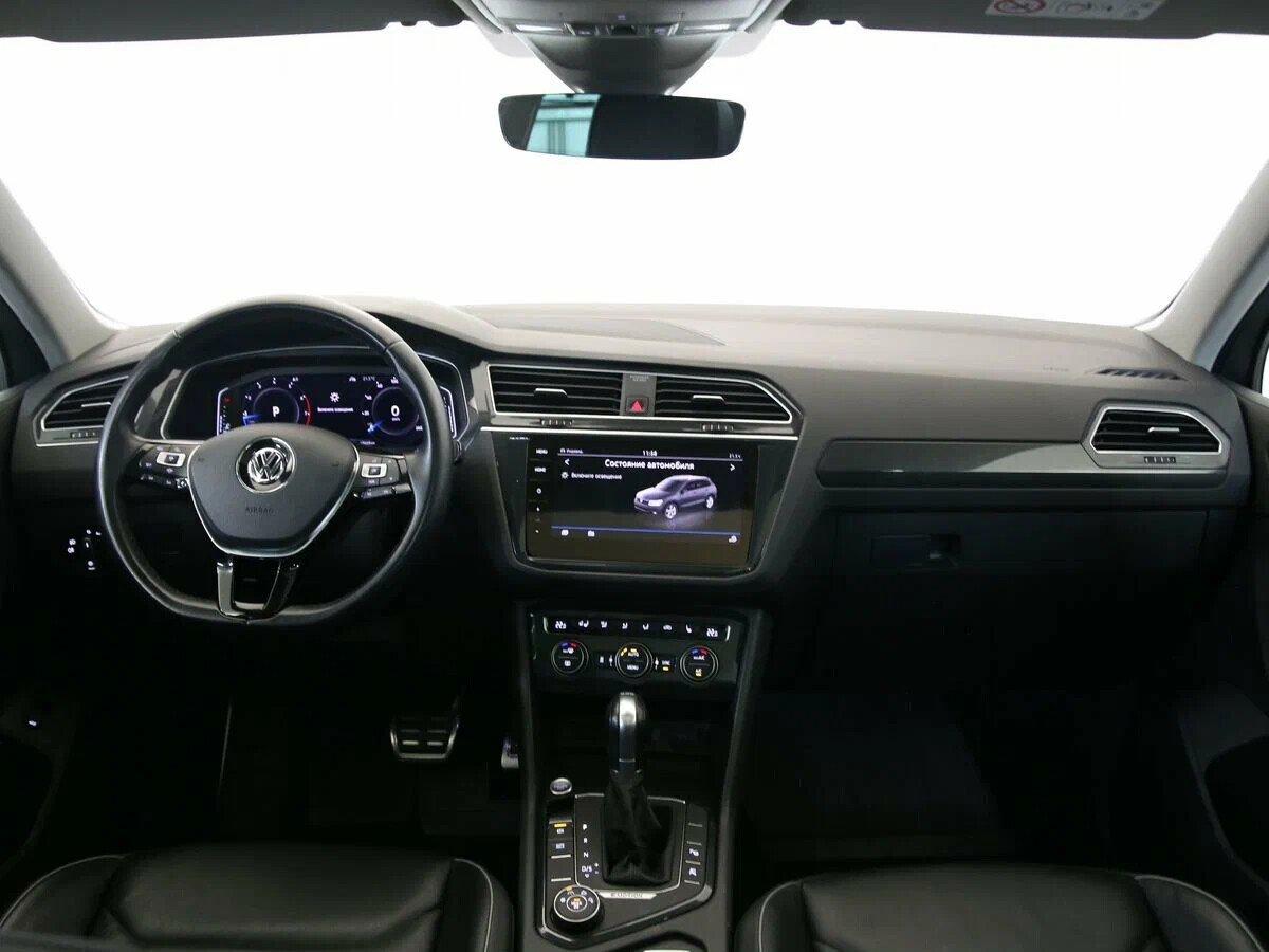 Volkswagen Tiguan 2019, серый