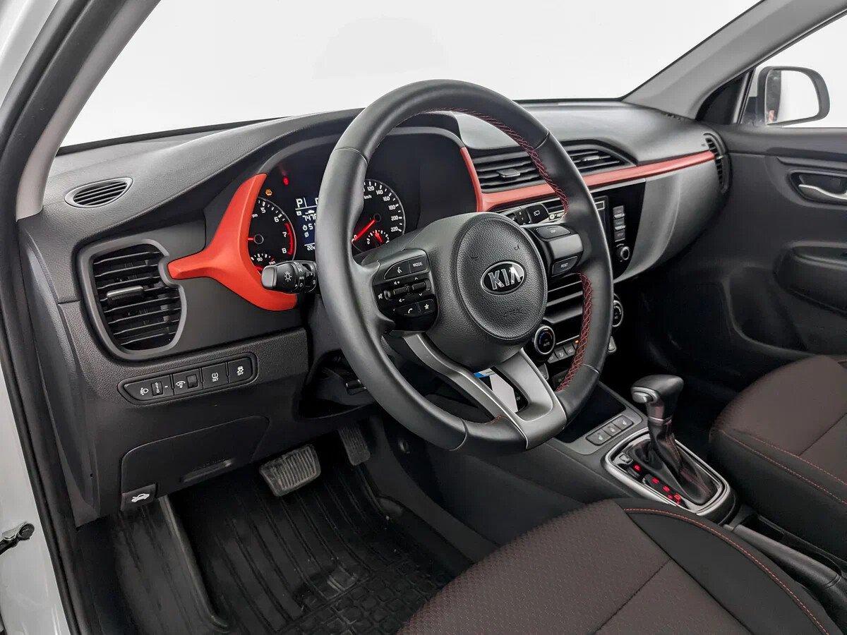Kia Rio 2021, белый