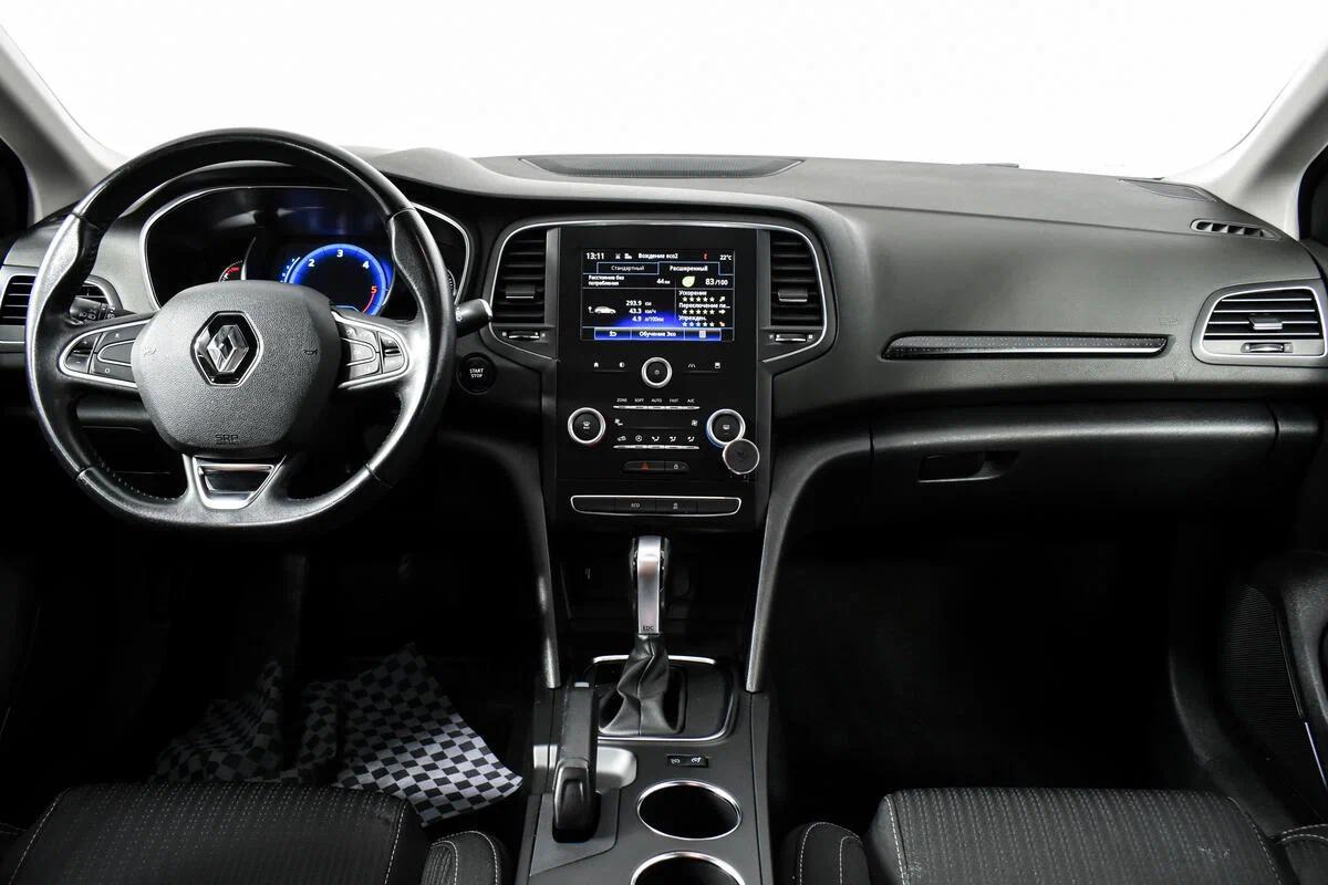Renault Megane 2016, серебряный