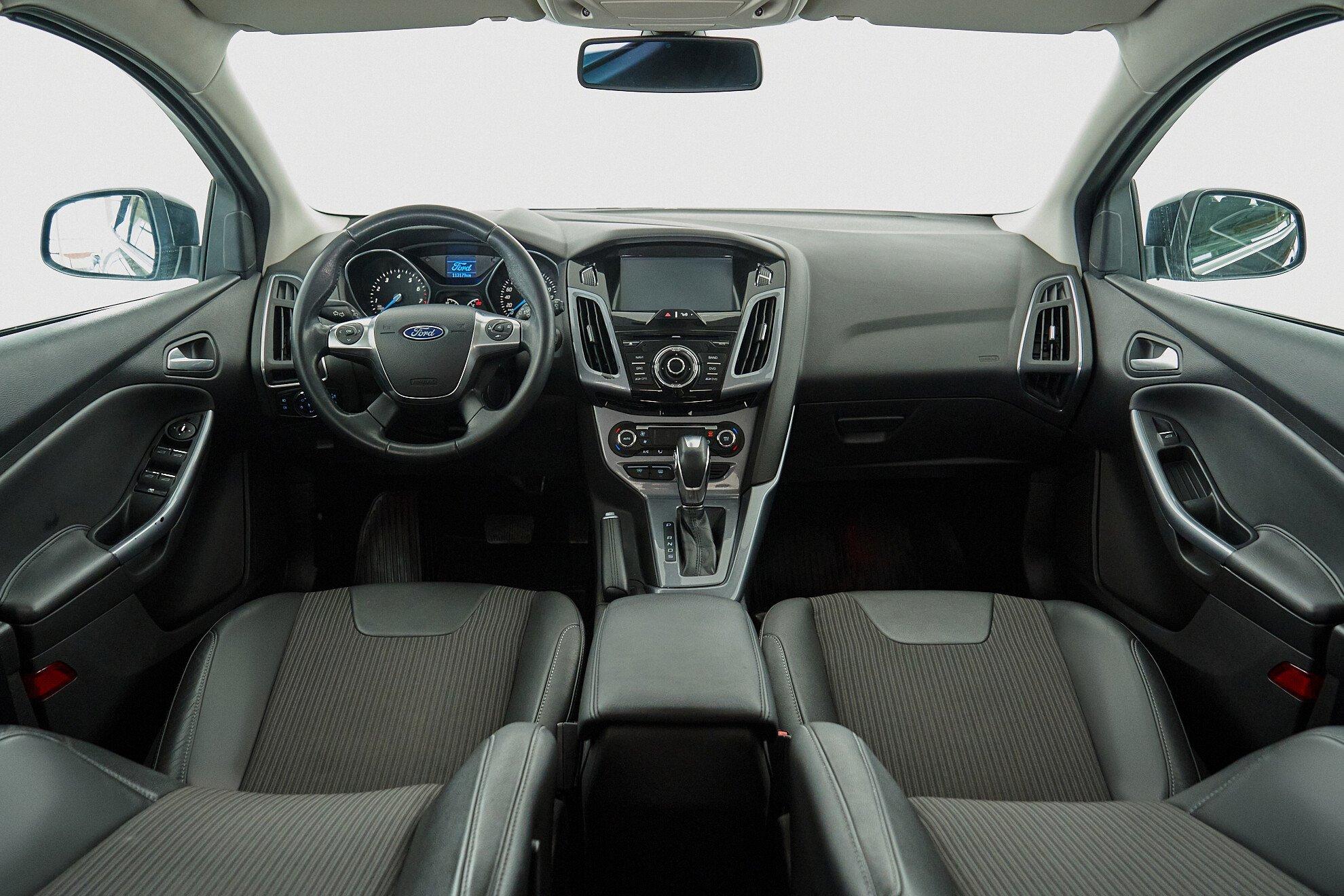 Ford Focus 2014, черный