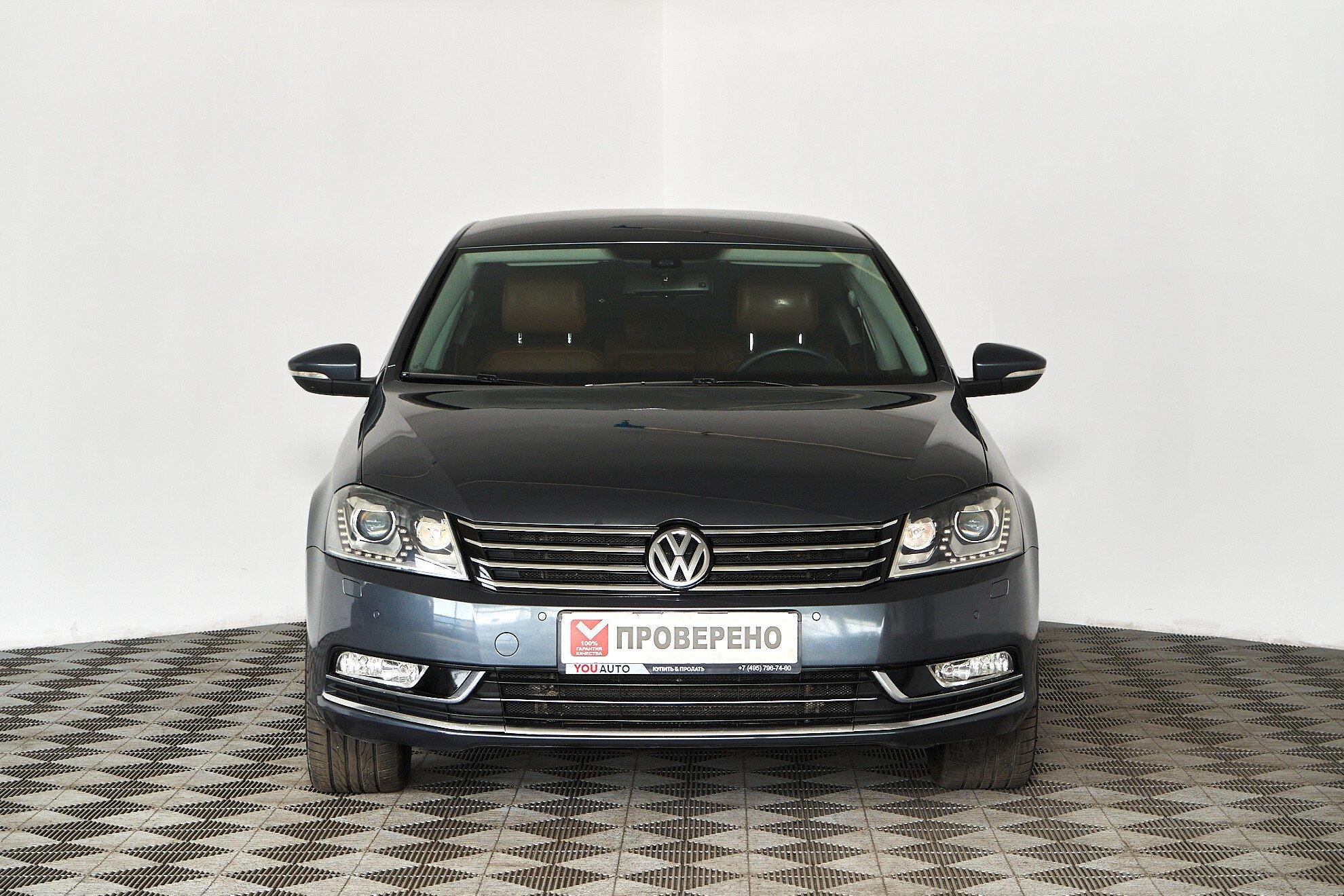 Volkswagen Passat 2012, серый