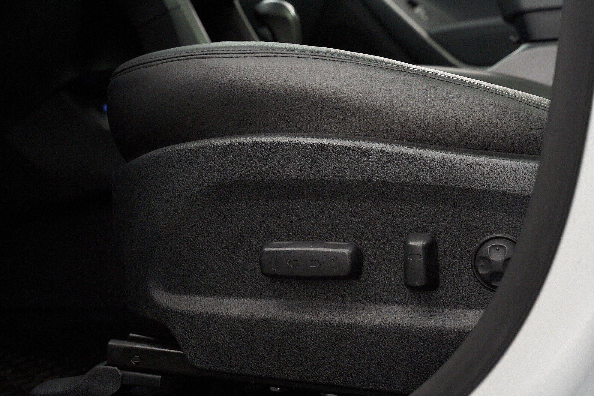 Hyundai Santa Fe 2014, серебряный