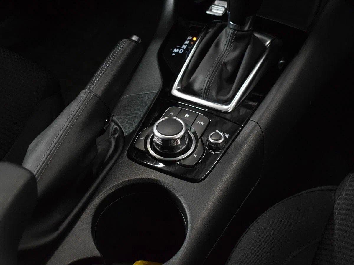 Mazda 3 2018, синий