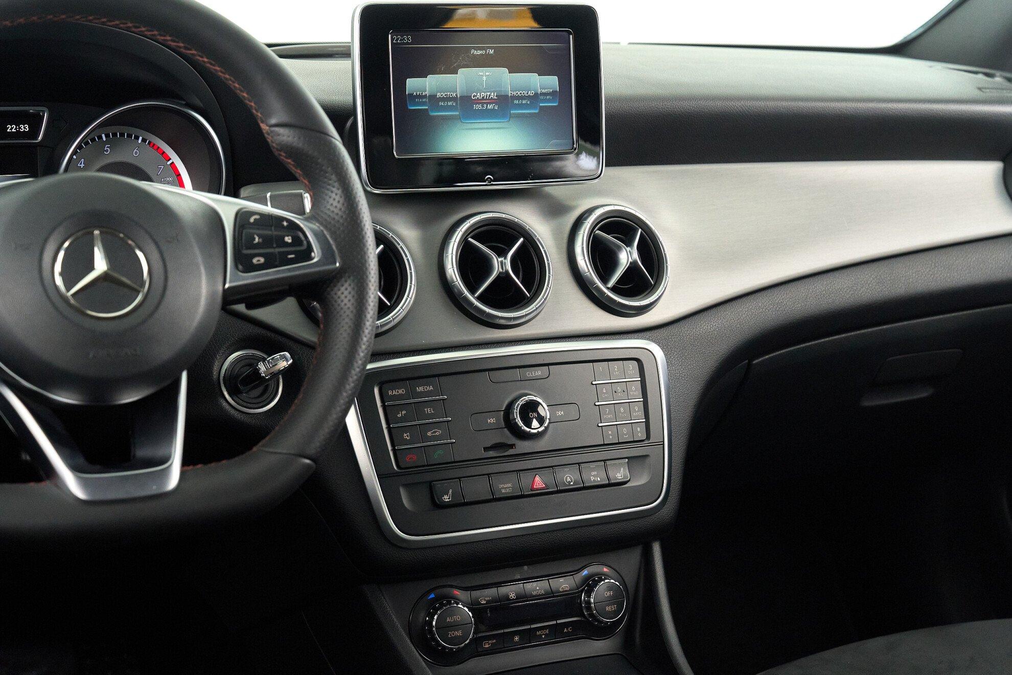 Mercedes-Benz CLA 2016, черный