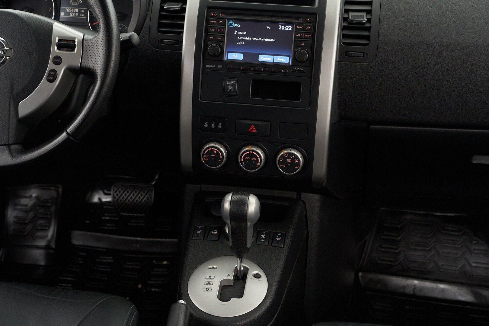 Nissan X-Trail 2013, черный