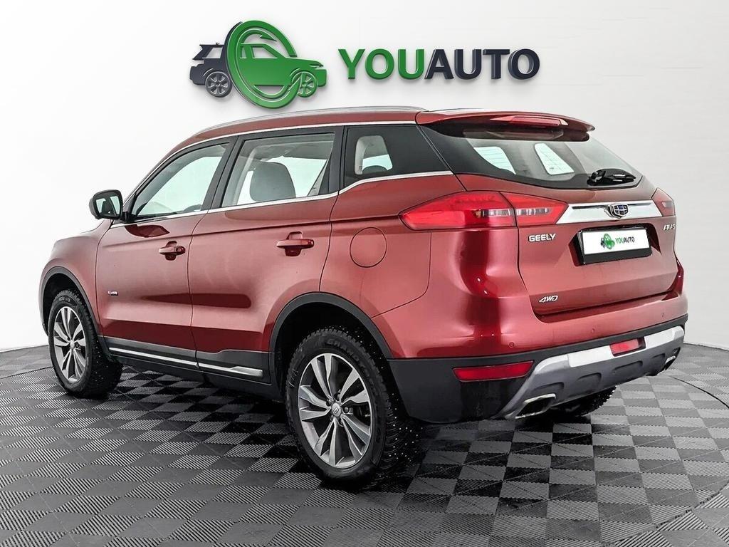 Geely Atlas 2020, красный