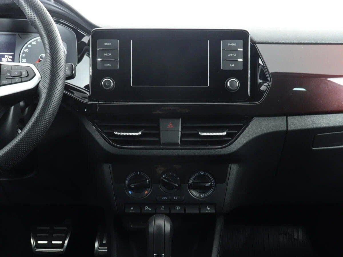 Volkswagen Polo 2021, серебряный