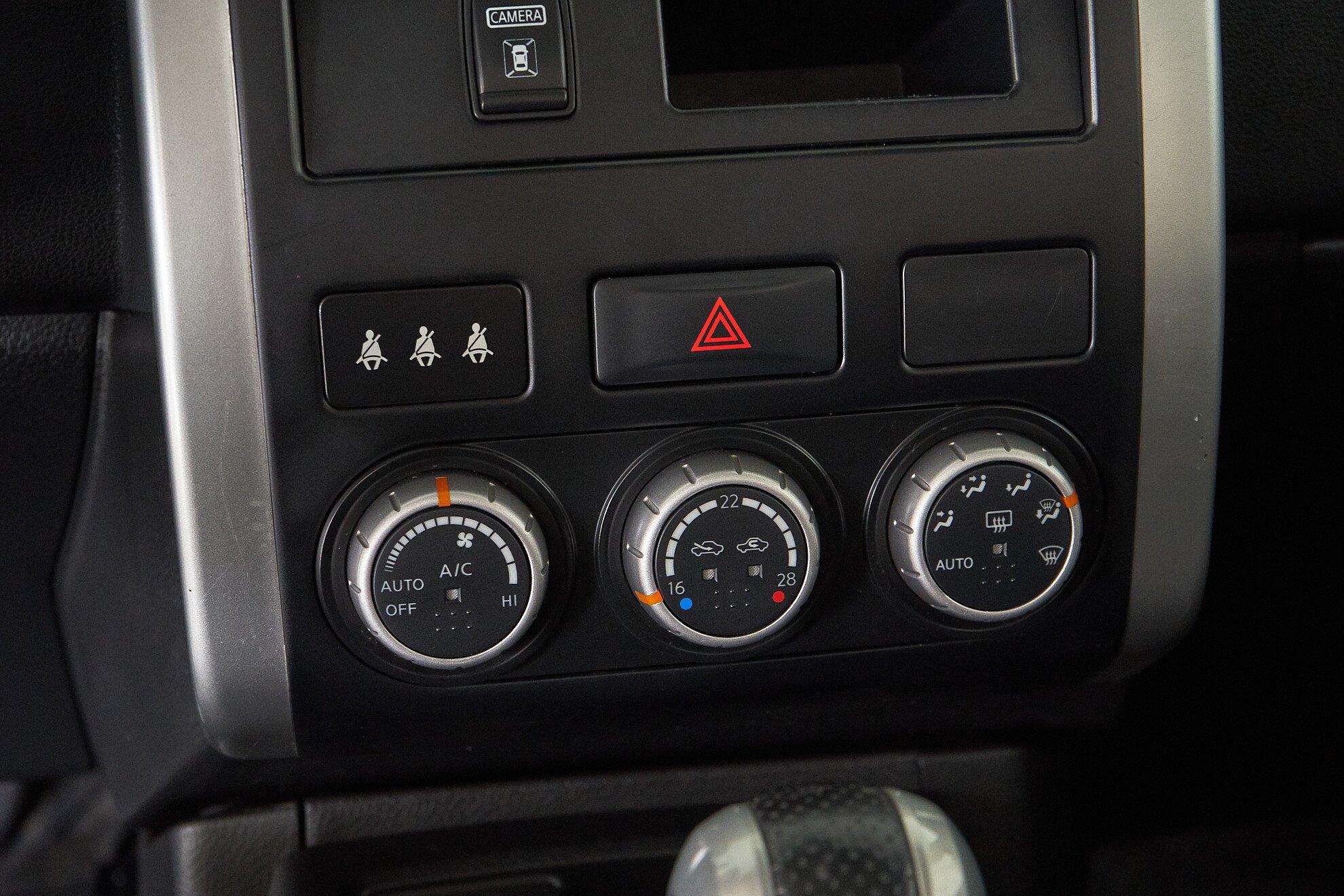 Nissan X-Trail 2013, черный