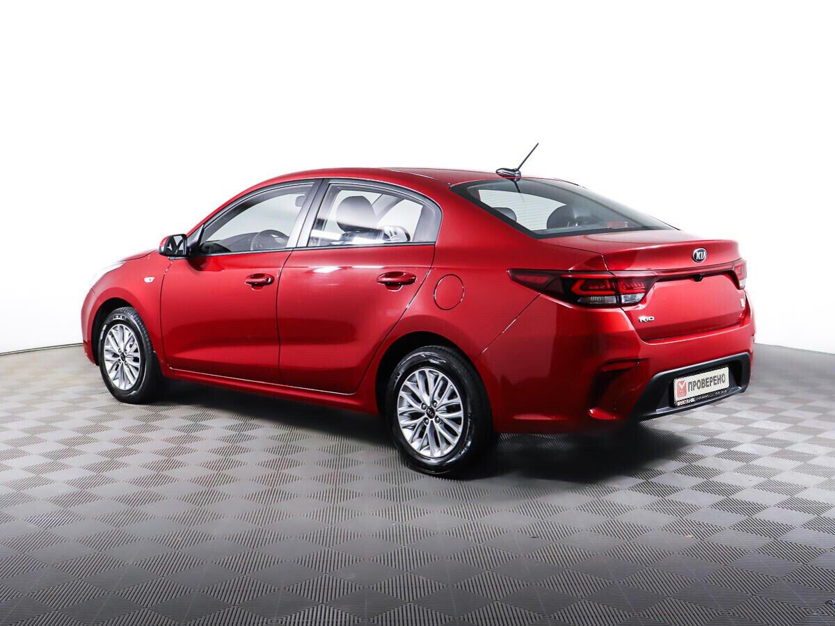 Kia Rio 2020, красный