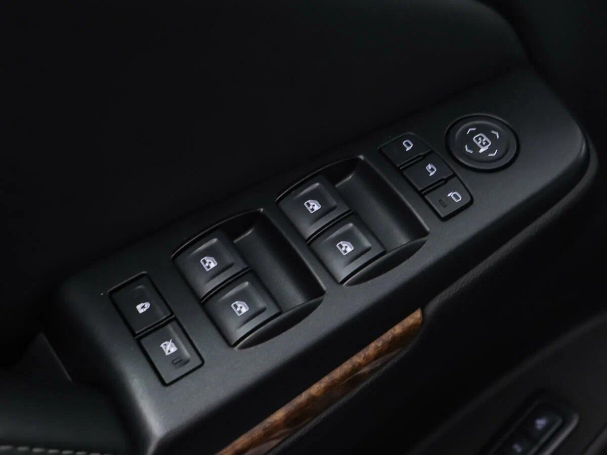 Chevrolet Tahoe 2015, серый