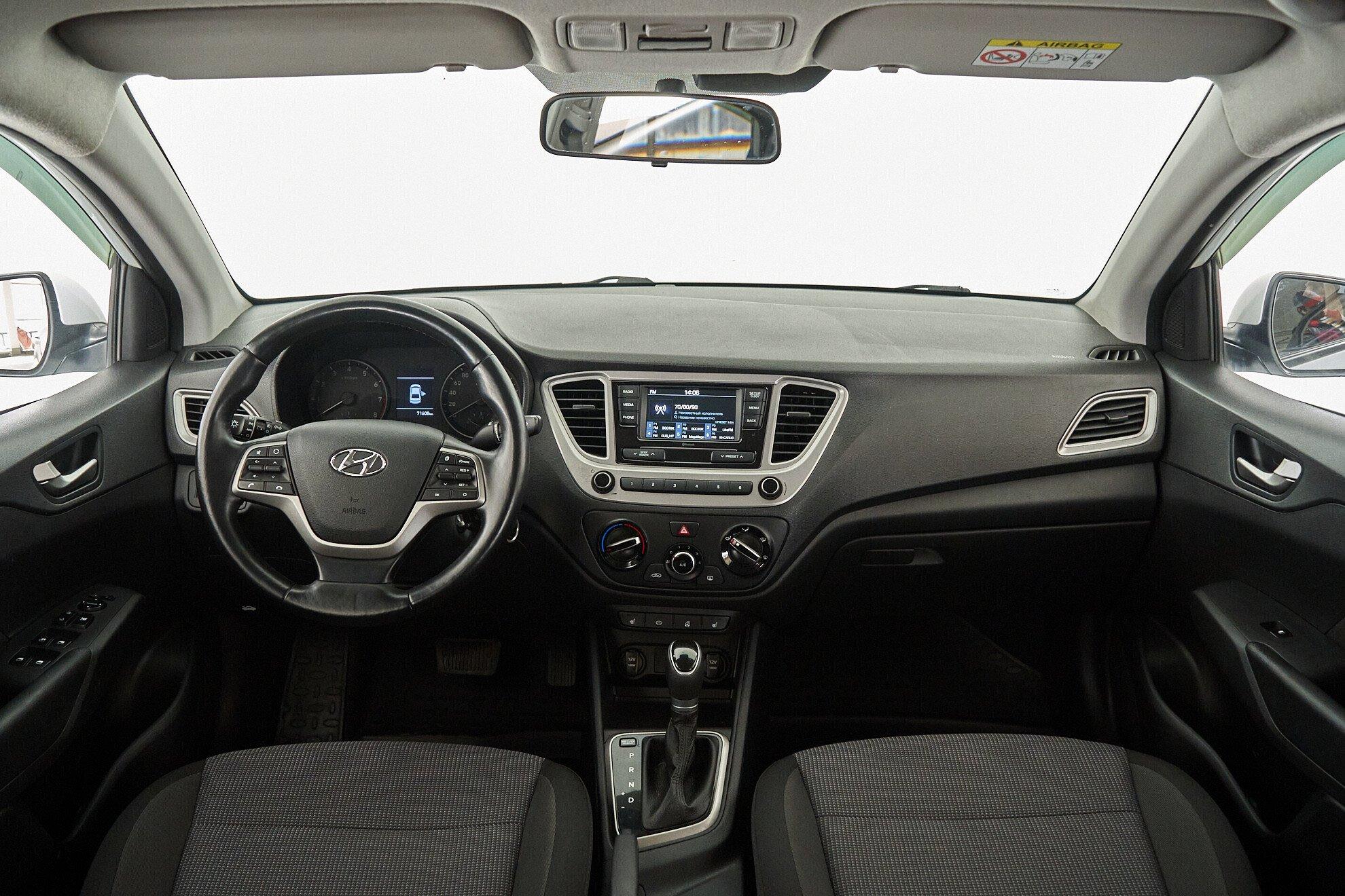 Hyundai Solaris 2019, белый