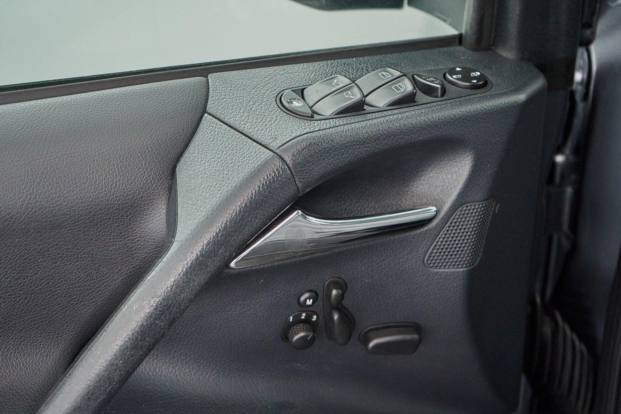 Mercedes-Benz Viano 2012, серый