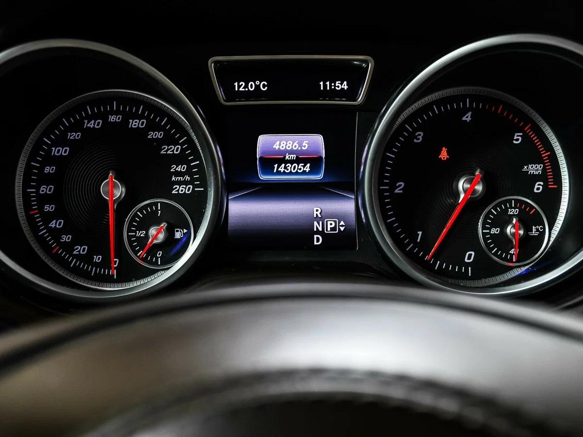 Mercedes-Benz GLS 2016, коричневый