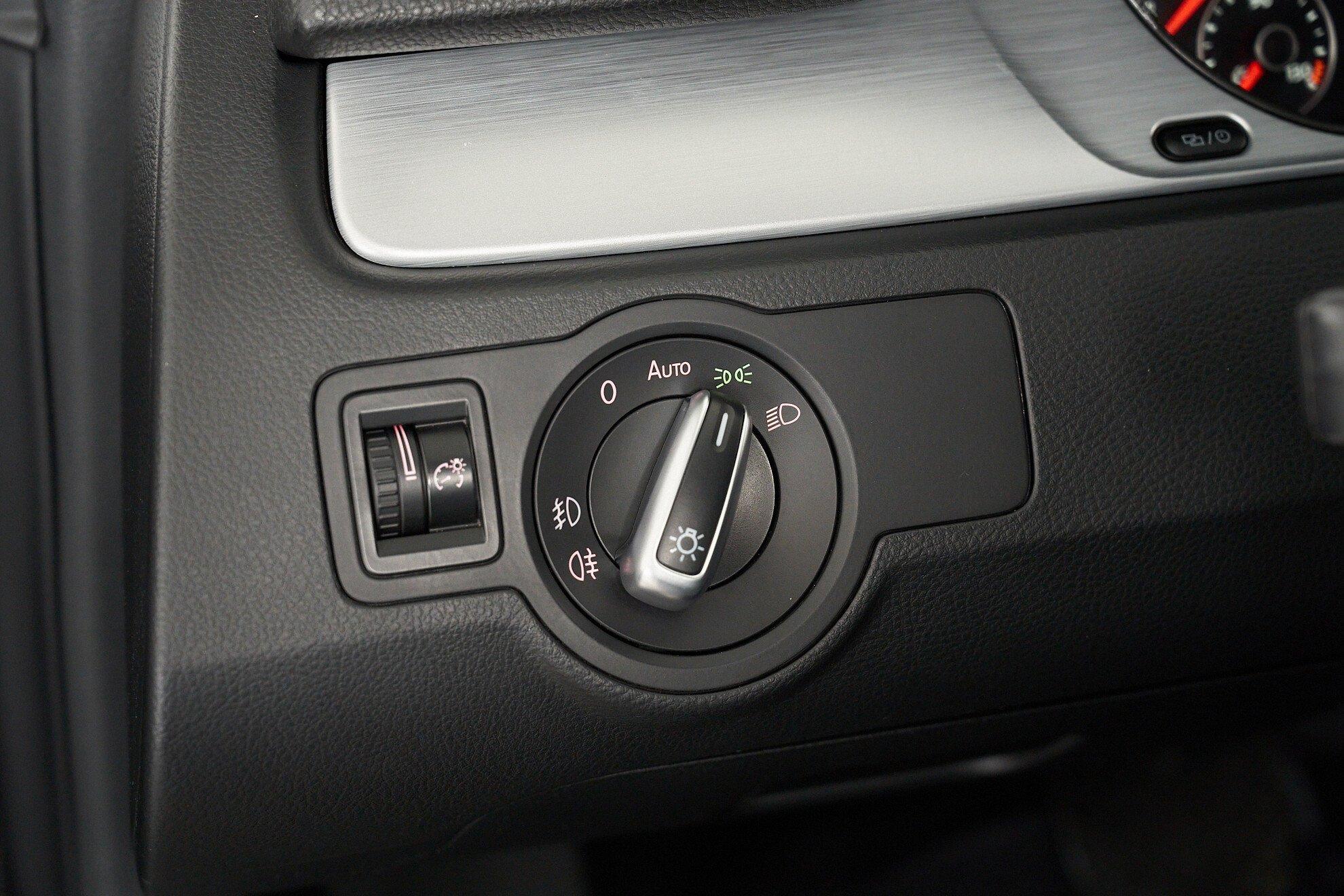 Volkswagen Passat CC 2012, черный