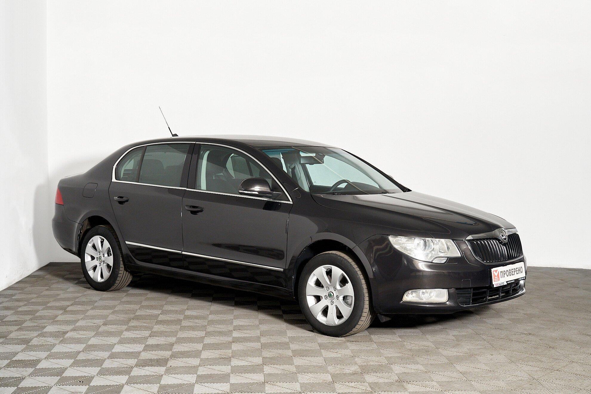 Skoda Superb 2011, коричневый