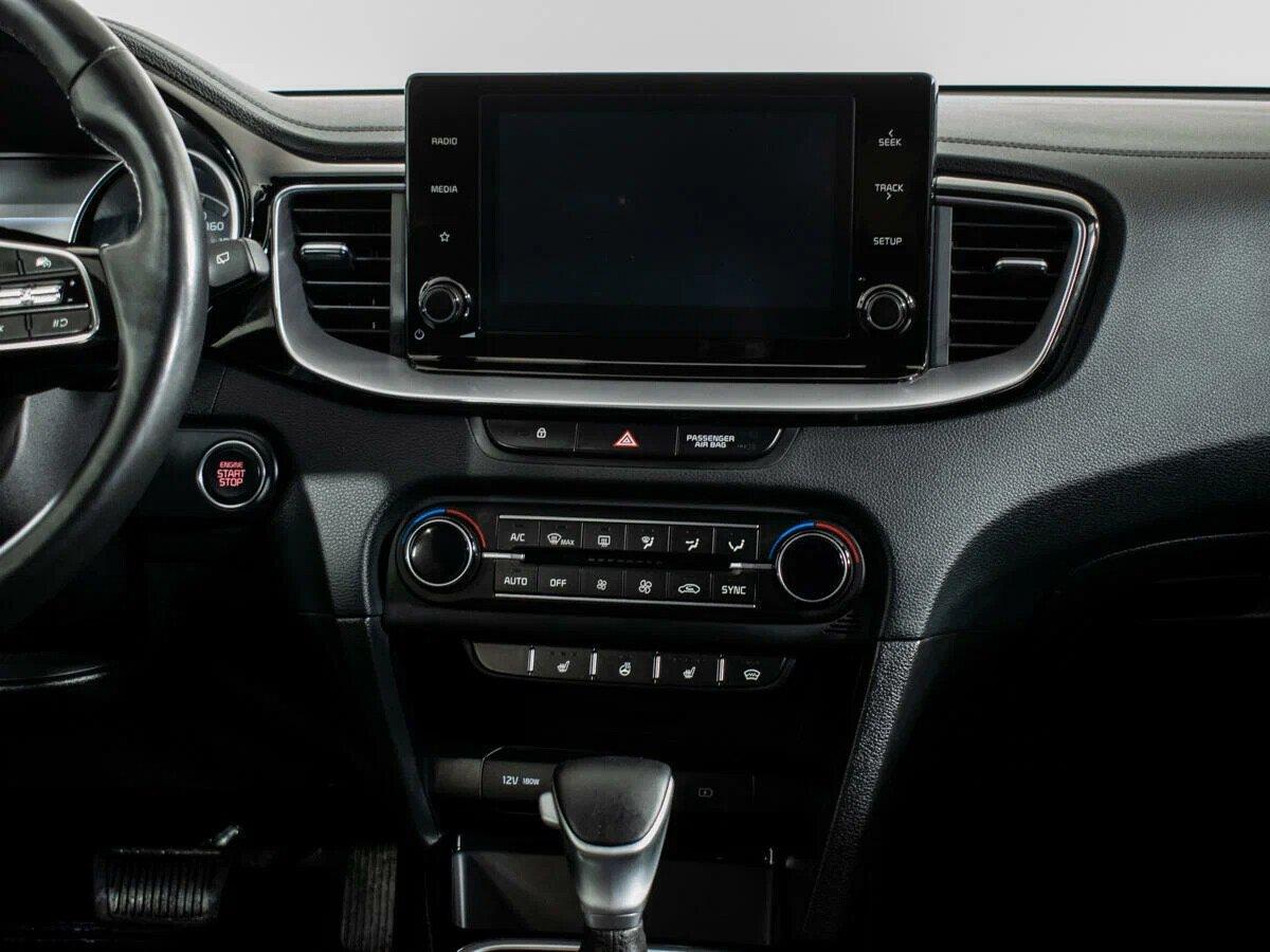 Kia Ceed 2021, черный