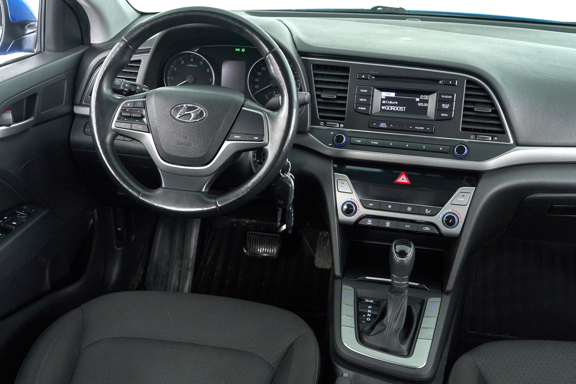Hyundai Elantra 2018, синий