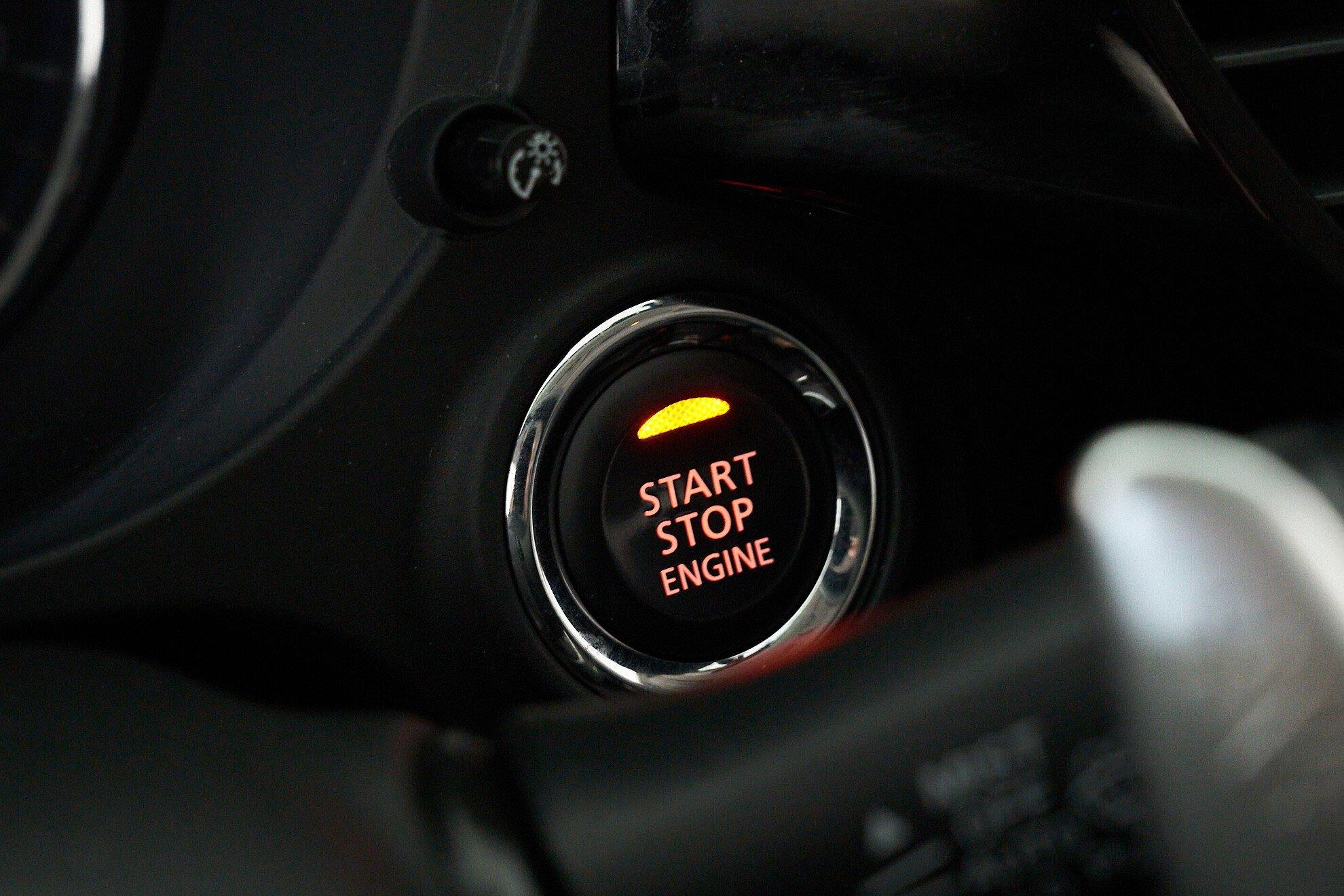 Mitsubishi Outlander 2013, белый