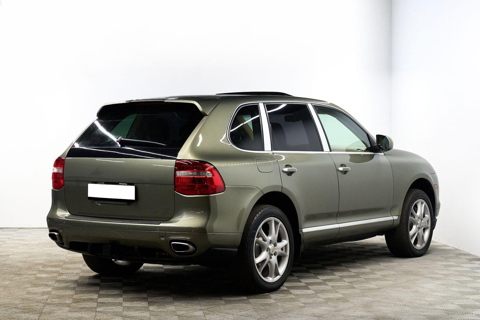 Porsche Cayenne 2009, зеленый