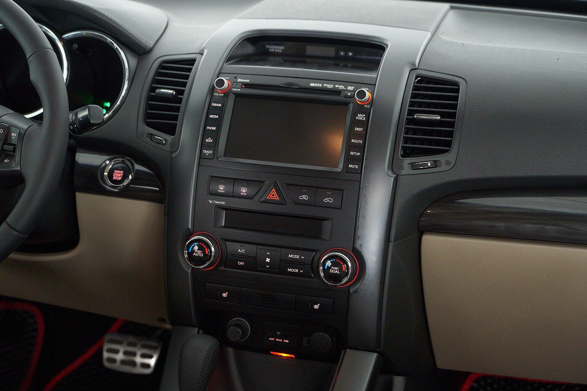 Kia Sorento 2011, черный