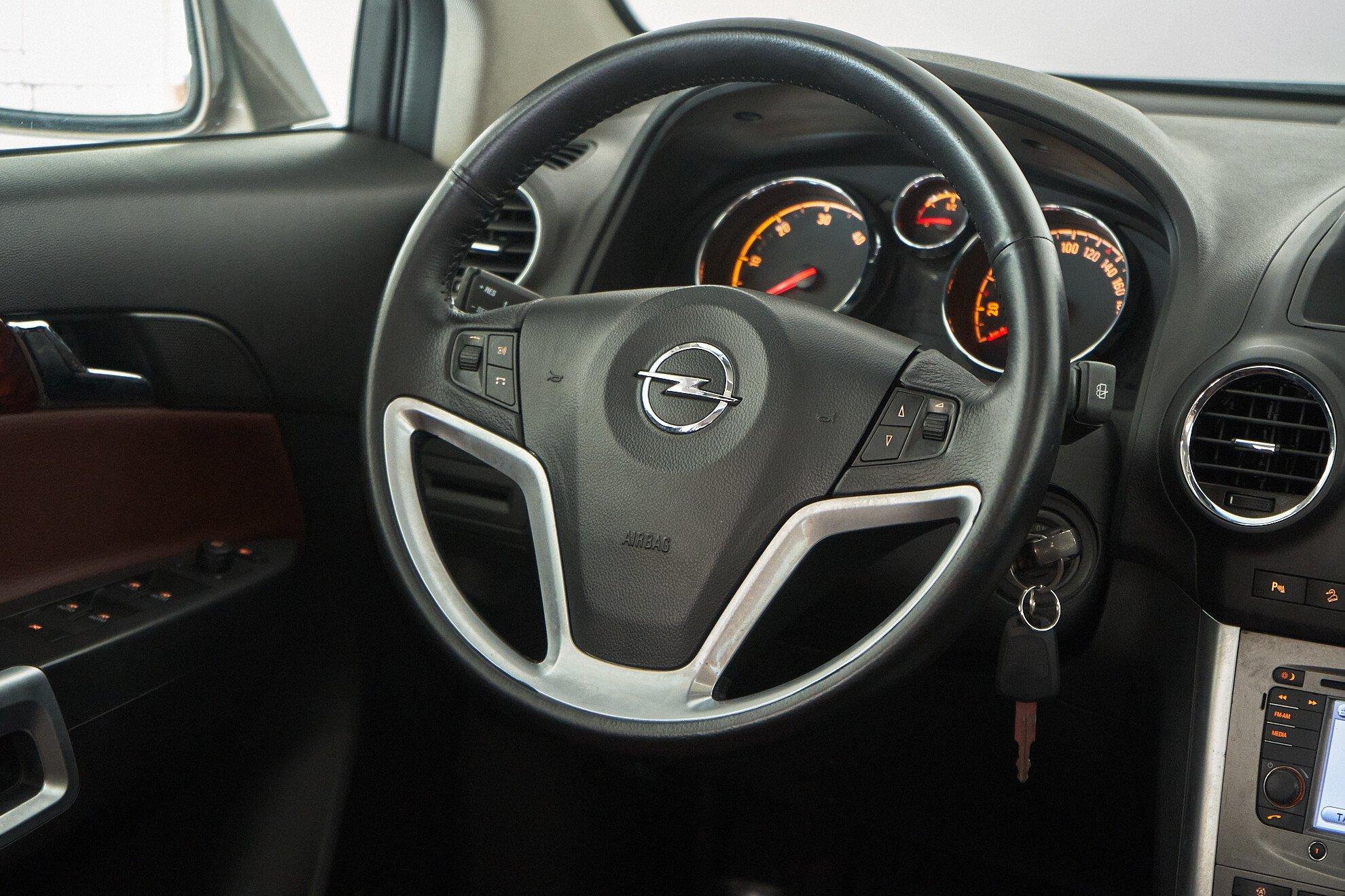 Opel Antara 2013, коричневый