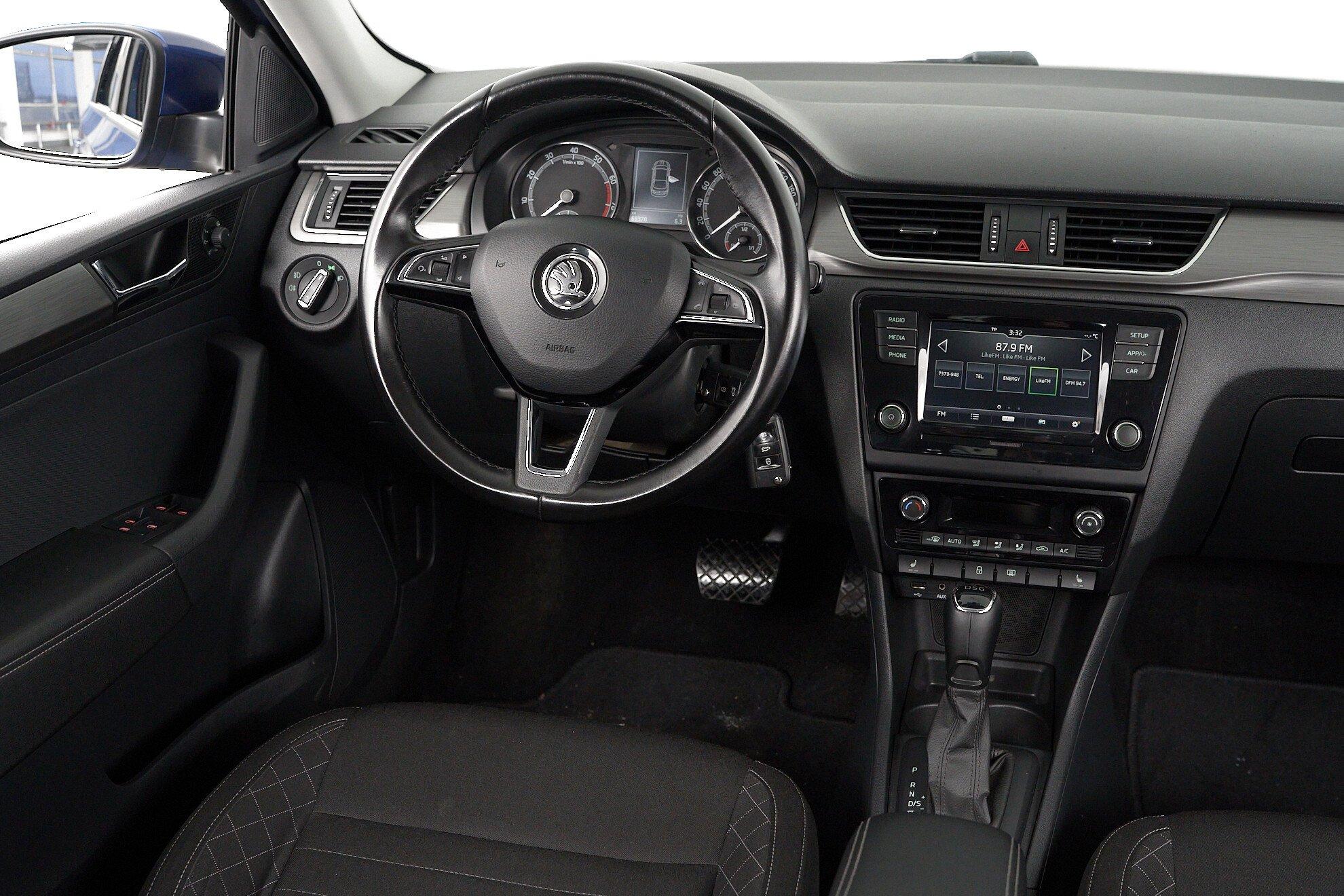 Skoda Rapid 2017, синий