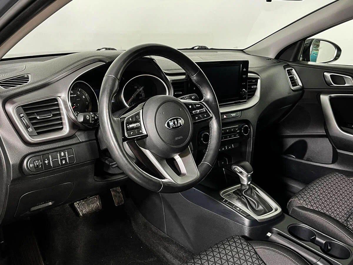 Kia XCeed 2020, серый