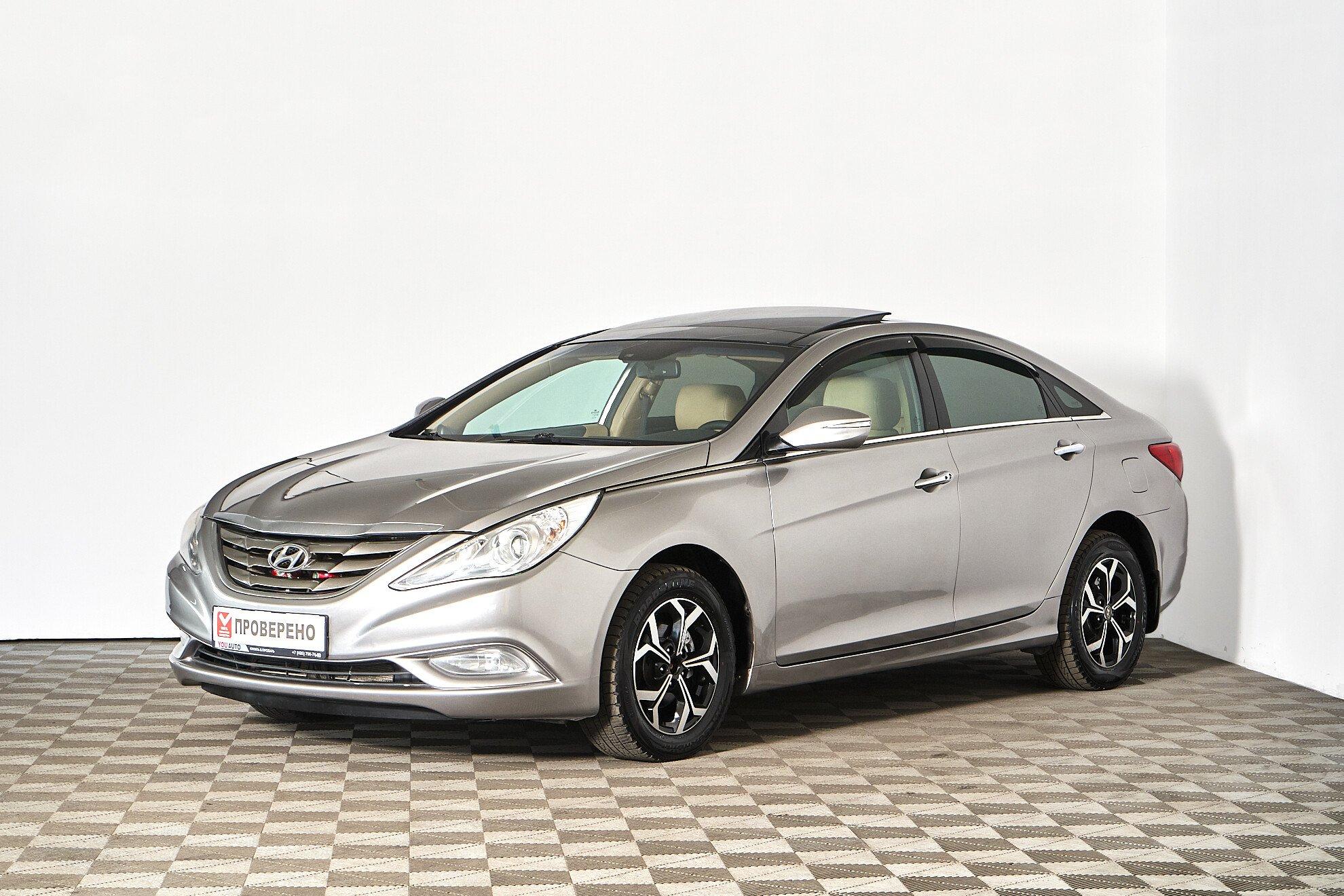 Hyundai Sonata 2010, серый