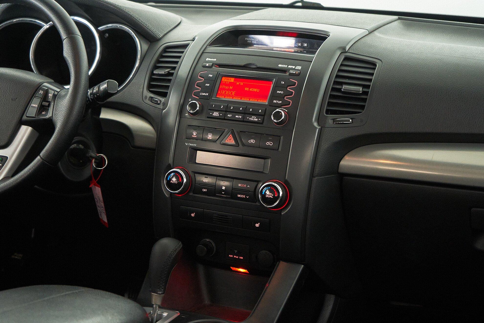 Kia Sorento 2011, серый