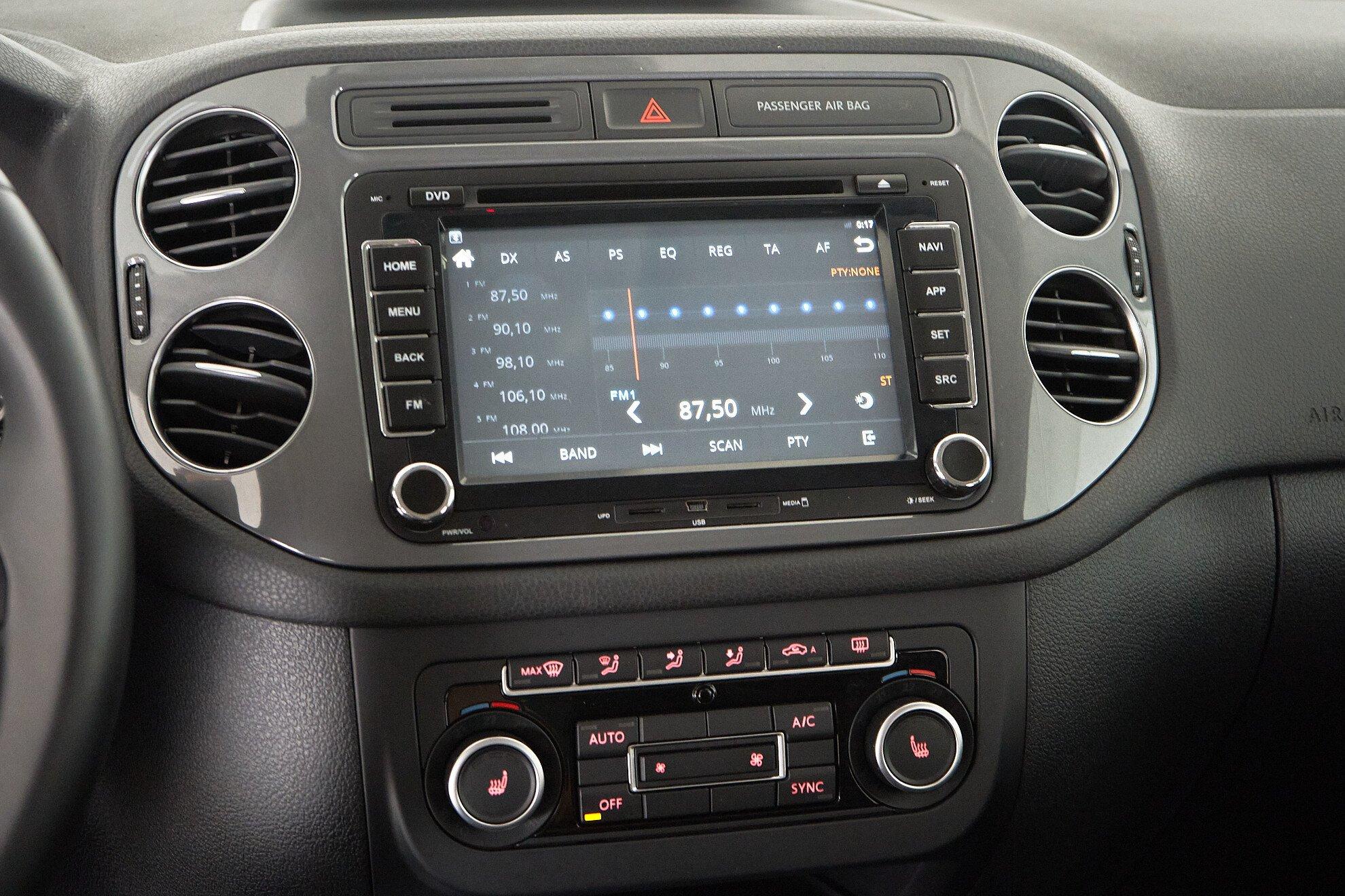 Volkswagen Tiguan 2013, черный