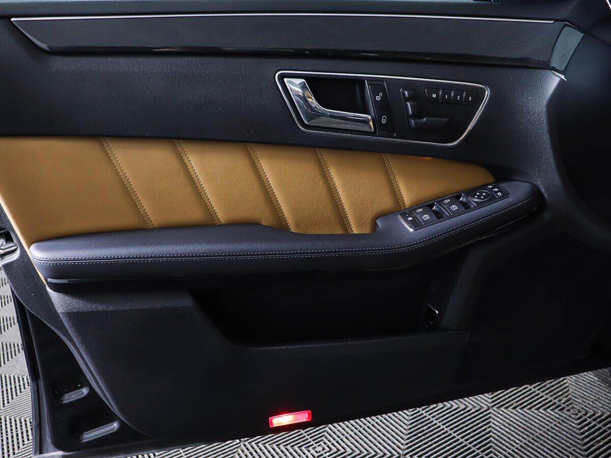 Mercedes-Benz E-Класс 2011, черный