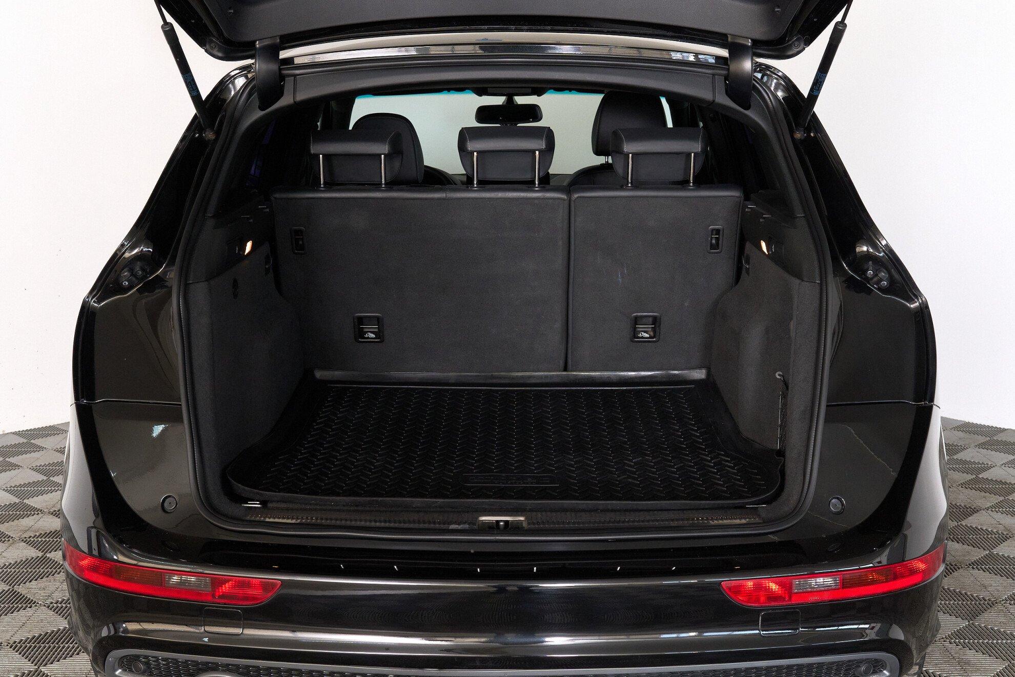 Audi Q5 2015, черный