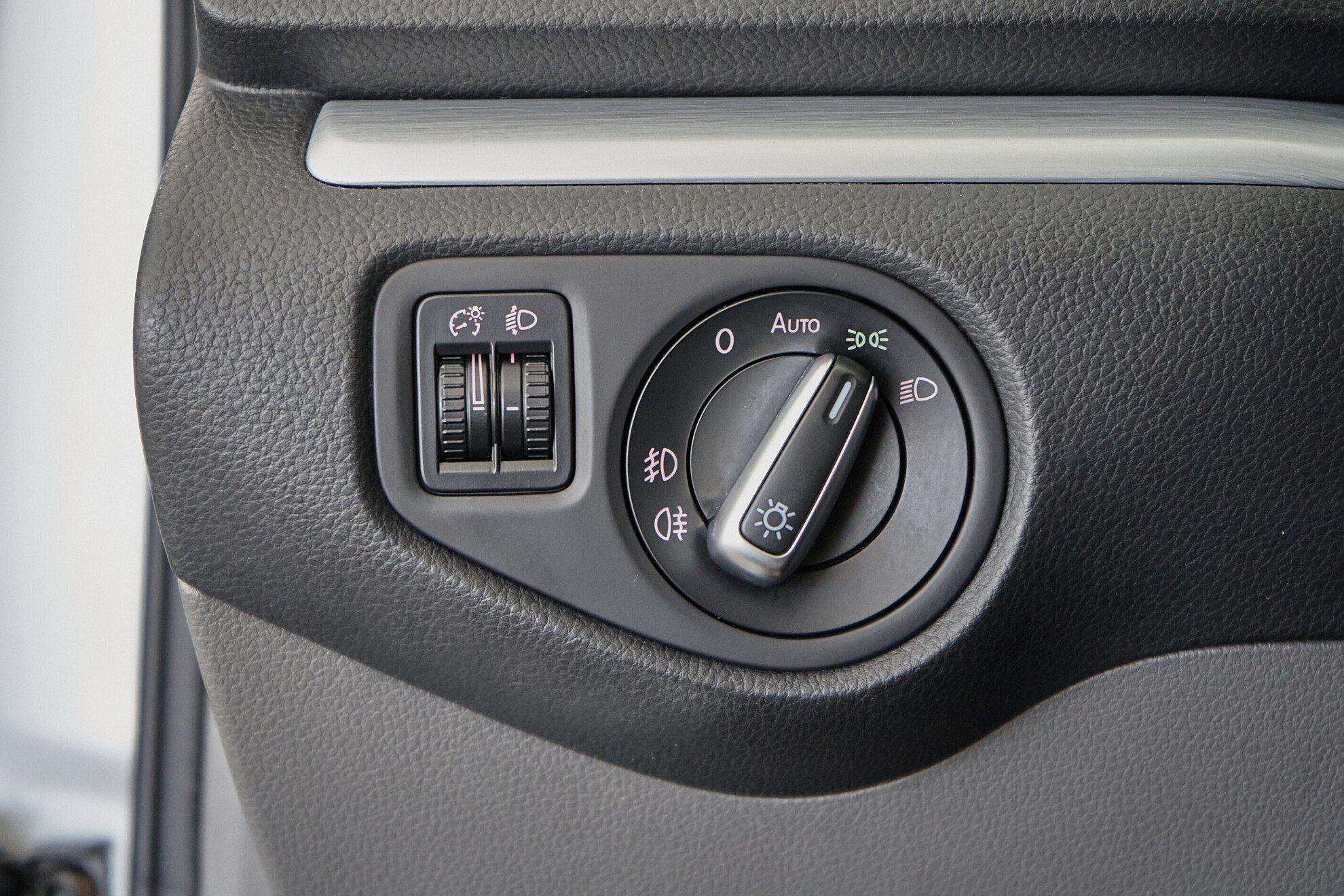 Volkswagen Sharan 2019, серебряный