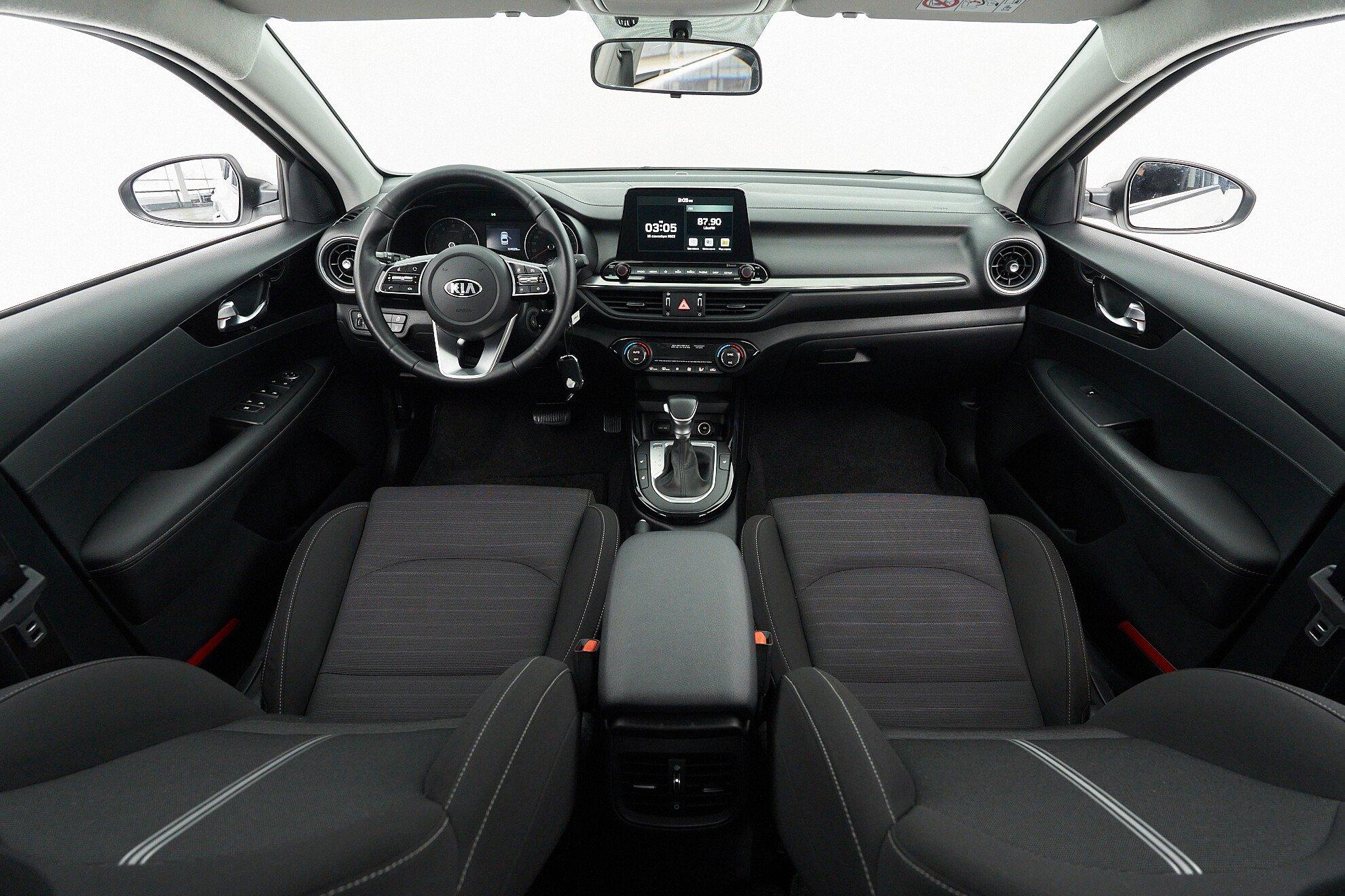 Kia Cerato 2019, белый