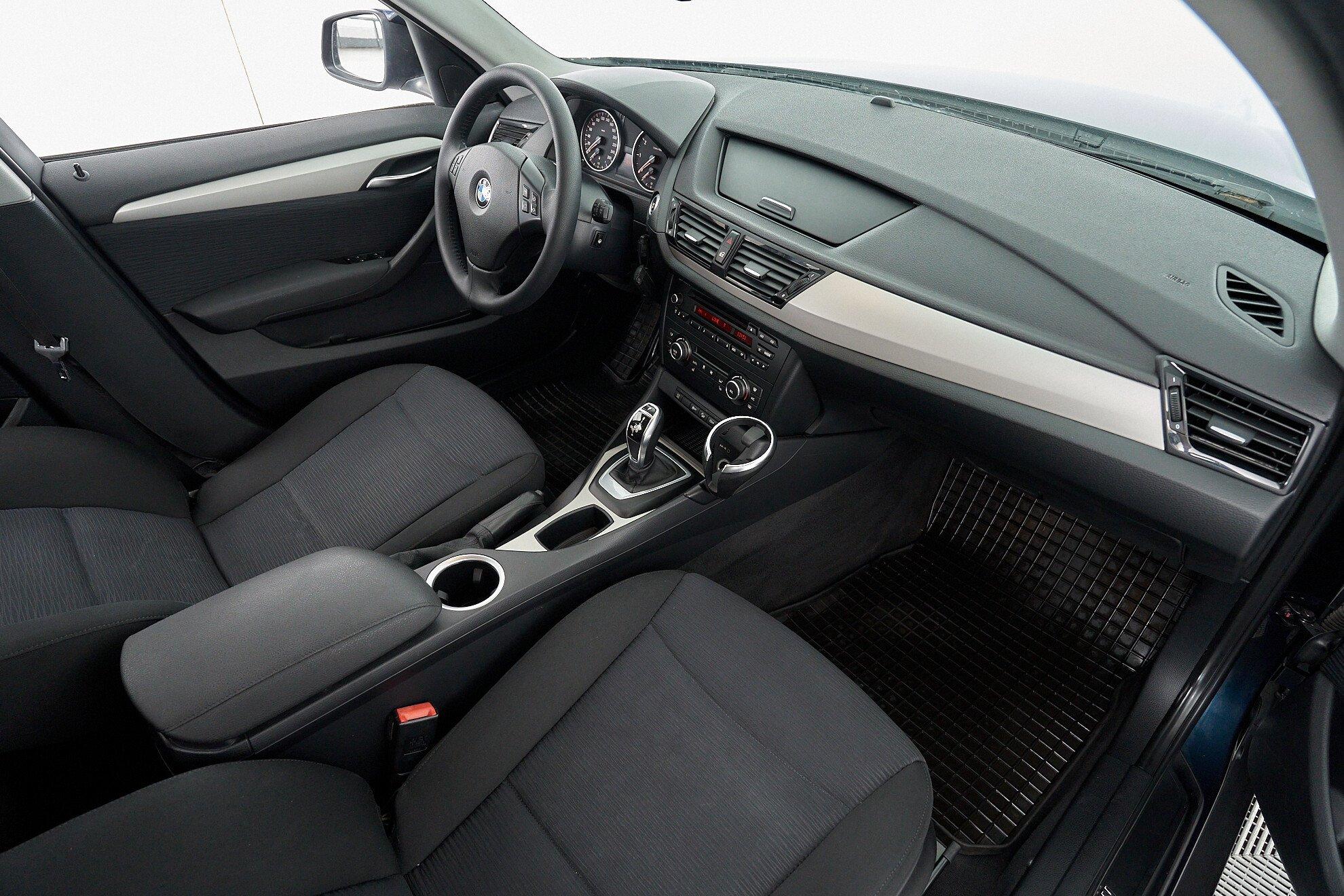 BMW X1 2014, синий