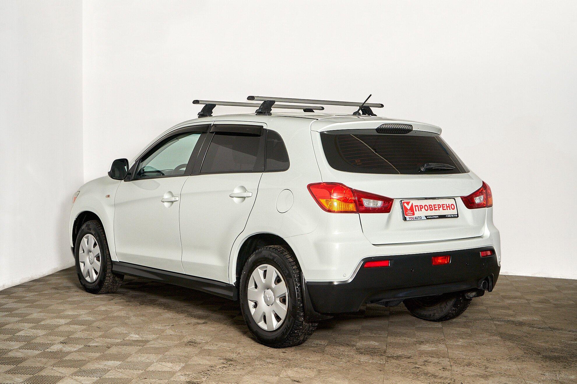 Mitsubishi ASX 2010, белый