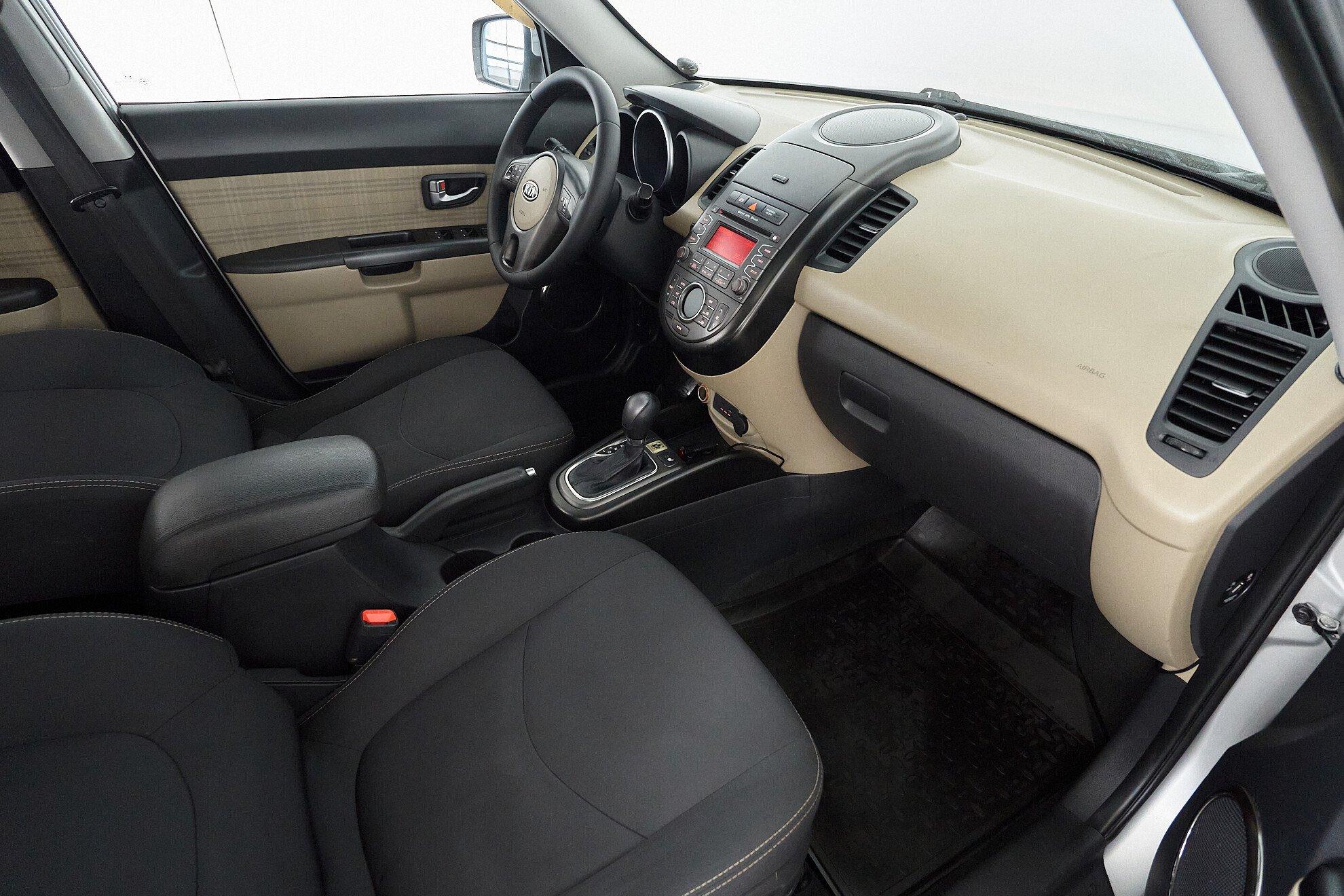 Kia Soul 2012, серебряный