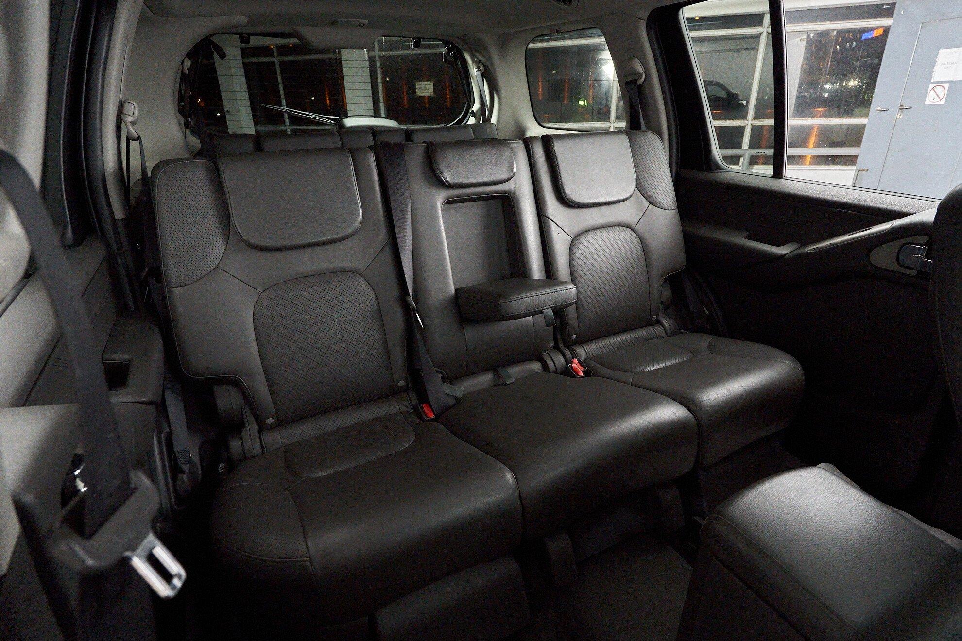 Nissan Pathfinder 2008, черный