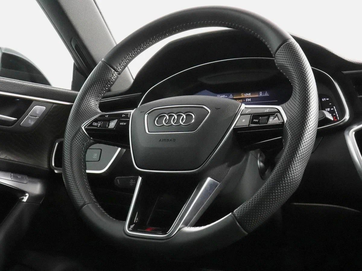 Audi A7 2021, серебряный