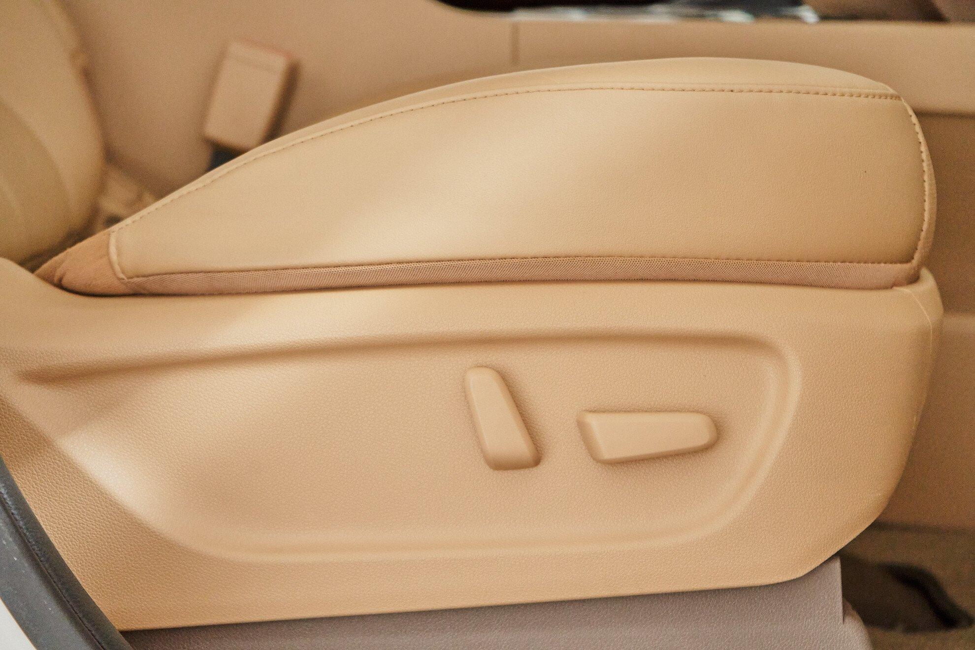 Kia Carnival 2020, белый
