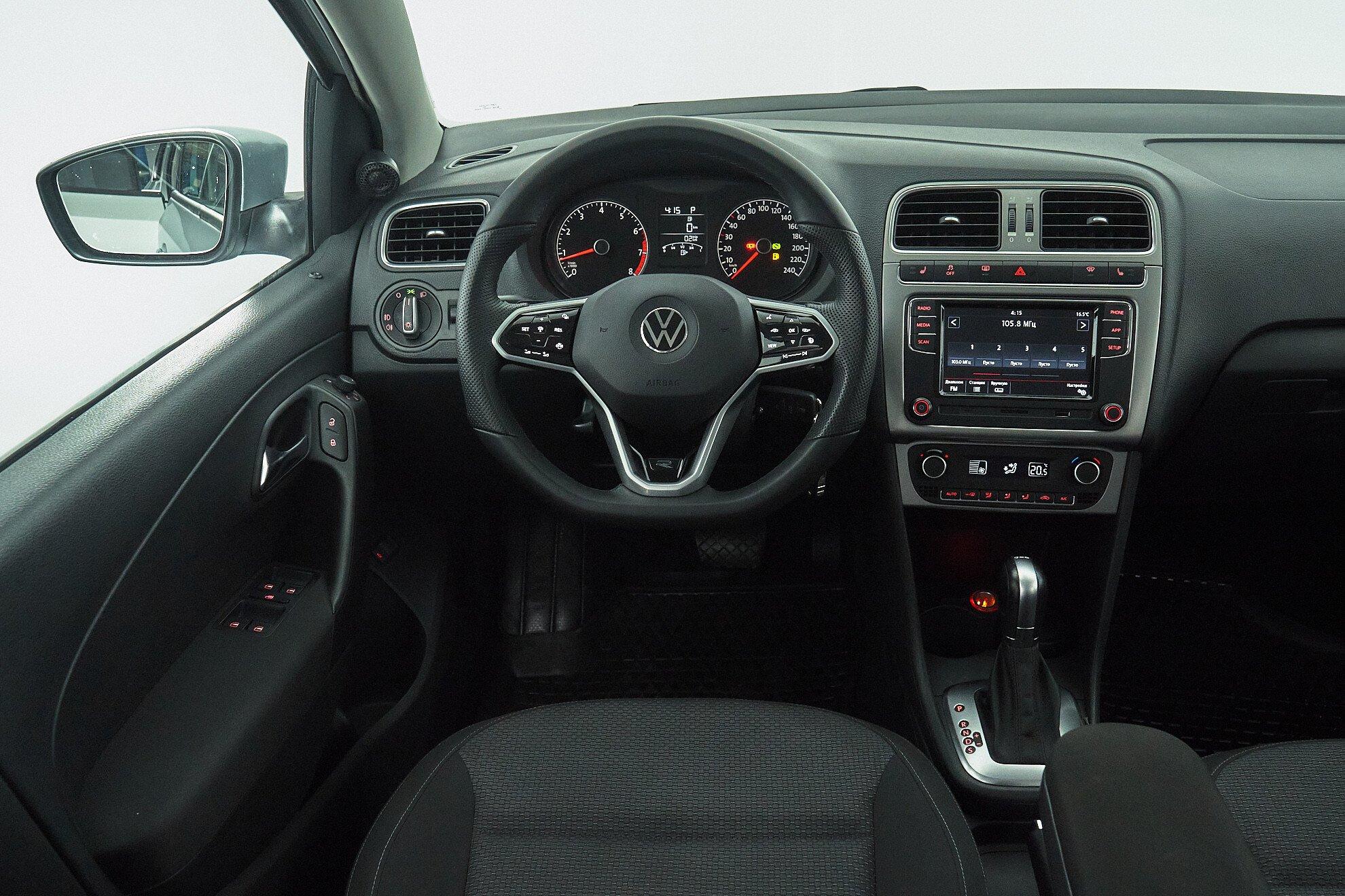 Volkswagen Polo 2019, серебряный