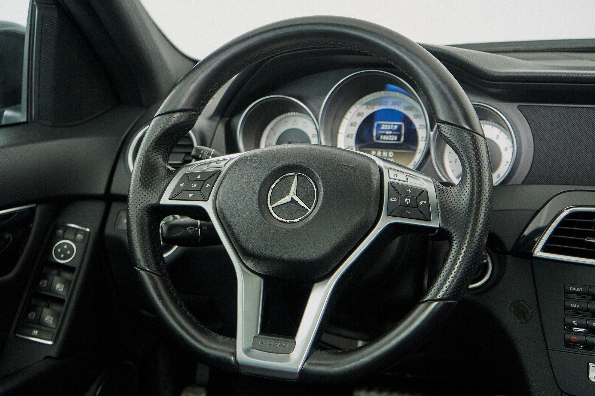 Mercedes-Benz C-Класс 2012, черный