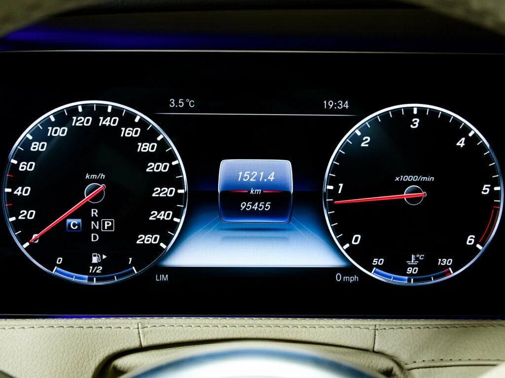 Mercedes-Benz S-Класс 2018, черный