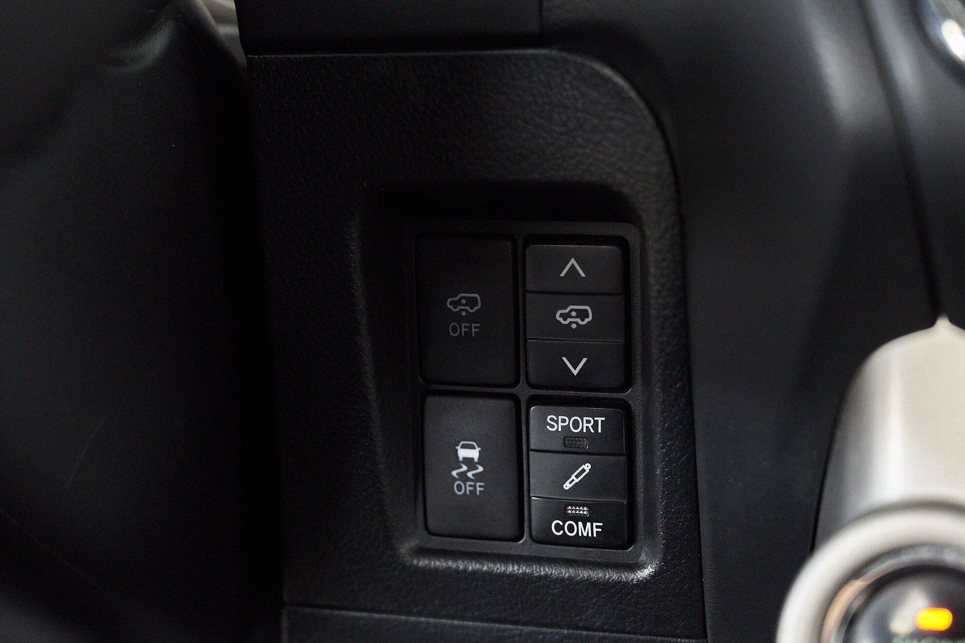 Toyota Land Cruiser Prado 2011, серый