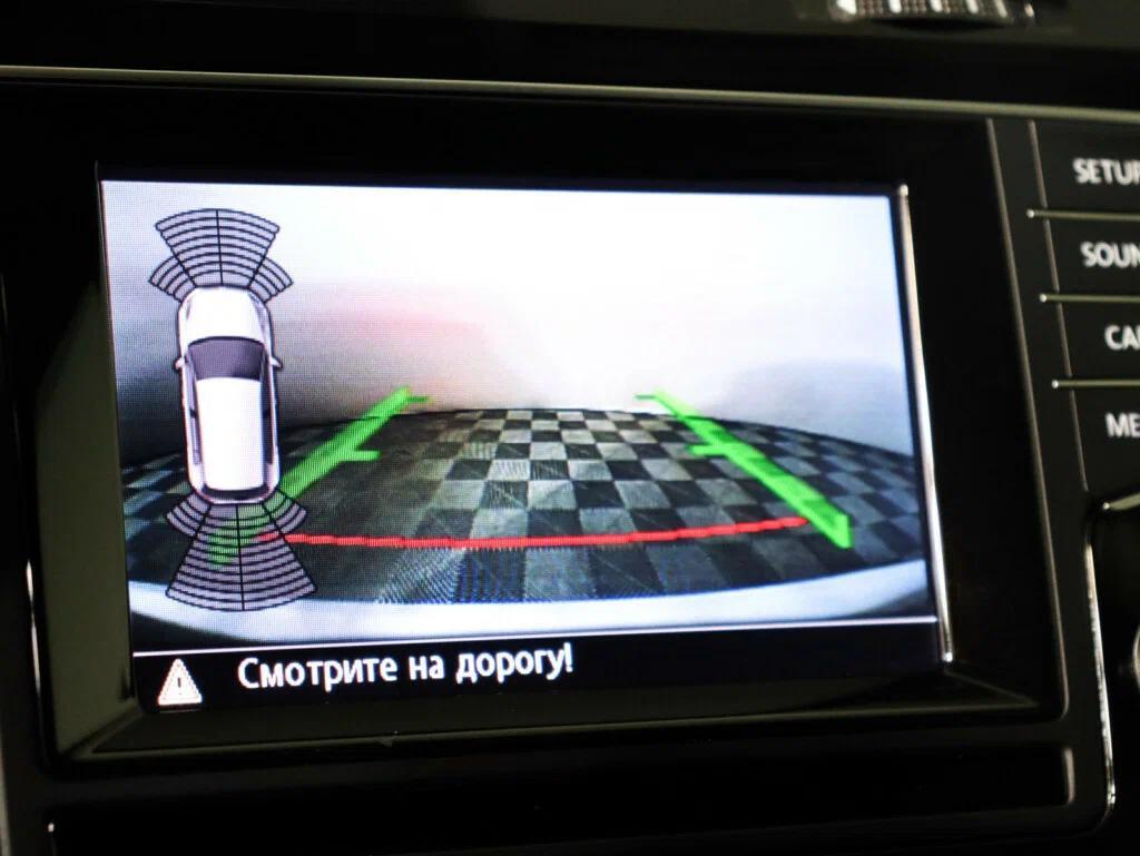 Volkswagen Golf 2016, белый